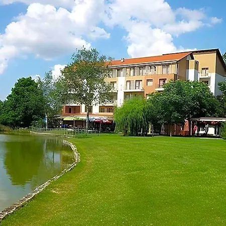 Corvus Aqua Hotel