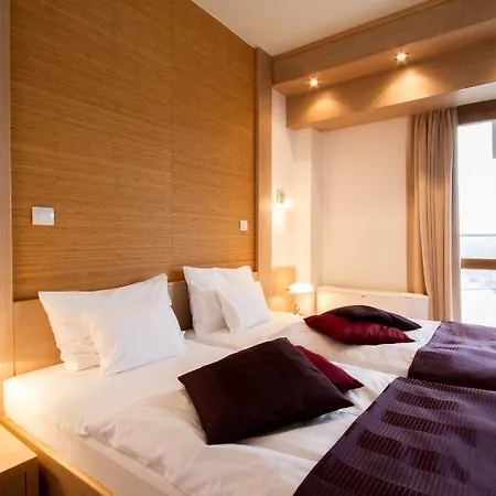 Corvus Aqua Hotel 4*