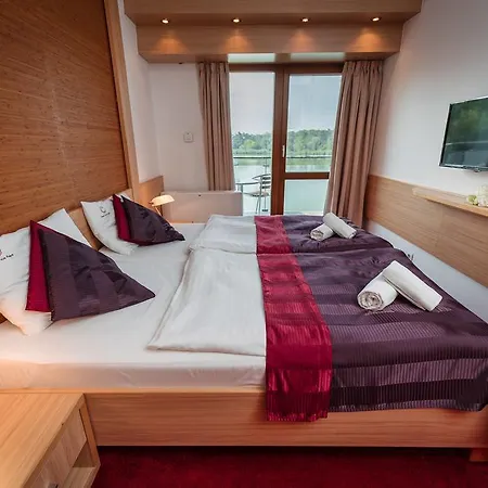 Corvus Aqua Hotell 3*