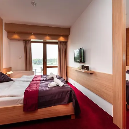 Corvus Aqua Hotel 4*