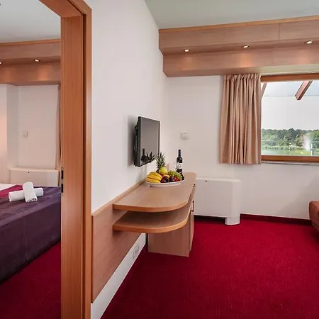 Szálloda Corvus Aqua 3*